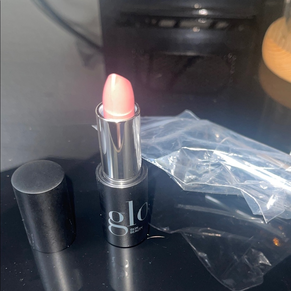 Glo Skin Beauty Soft Lipstick